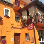 Montagne Rocciose Bed & Breakfast 3*