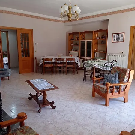 Montagne Rocciose Bed and Breakfast 3*