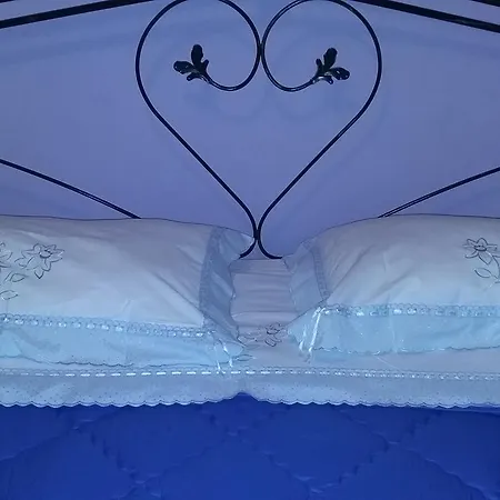 Montagne Rocciose Bed and Breakfast Frascineto