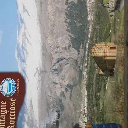 Montagne Rocciose Bed and Breakfast Frascineto