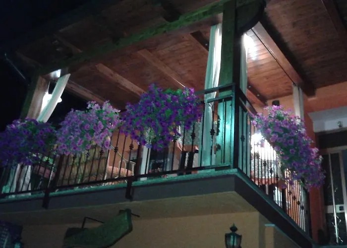 Montagne Rocciose לינה וארוחת בוקר Frascineto