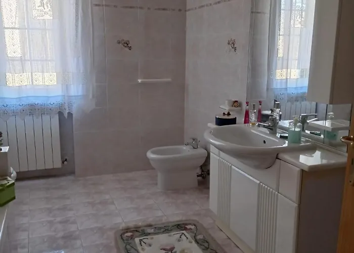 לינה וארוחת בוקר Montagne Rocciose 3*