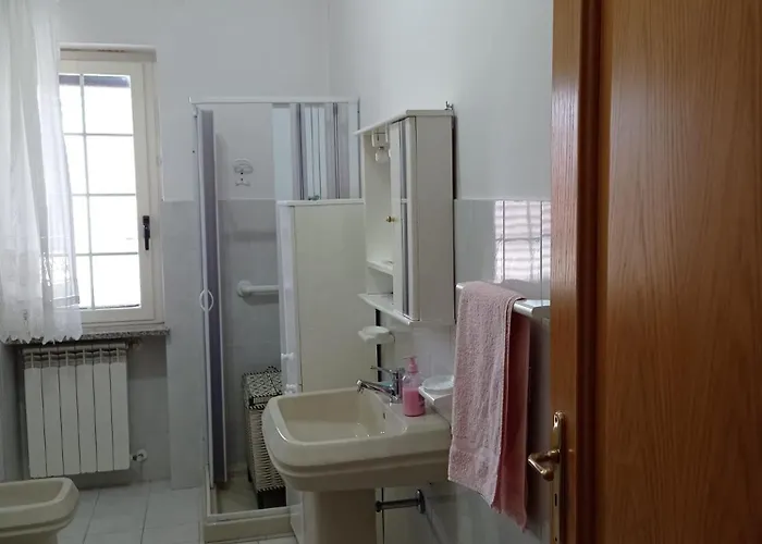 Montagne Rocciose לינה וארוחת בוקר Frascineto