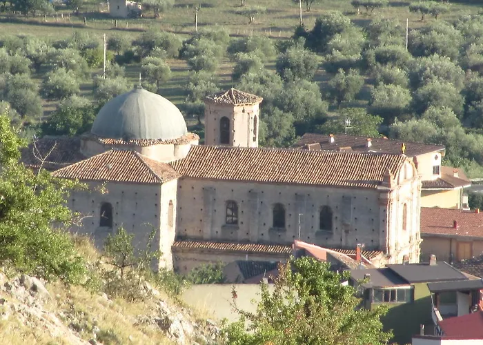 לינה וארוחת בוקר Montagne Rocciose 3*