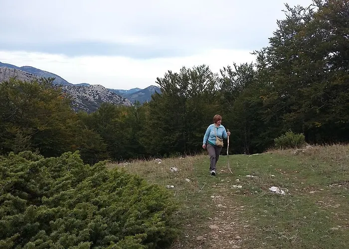 Montagne Rocciose לינה וארוחת בוקר Frascineto