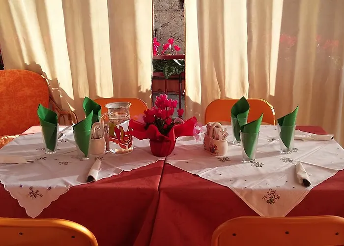 Montagne Rocciose לינה וארוחת בוקר 3*