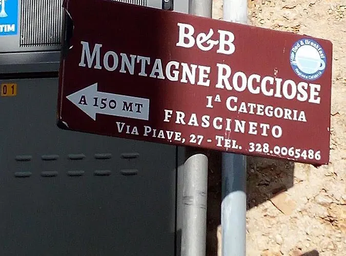 Montagne Rocciose לינה וארוחת בוקר 3*