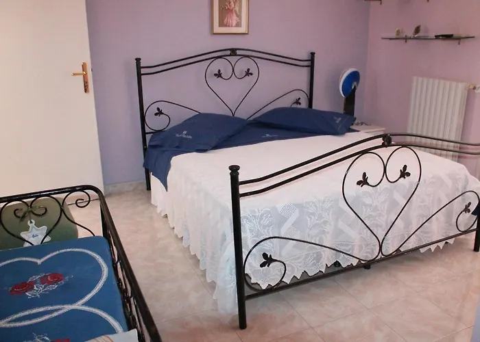 לינה וארוחת בוקר Montagne Rocciose Frascineto